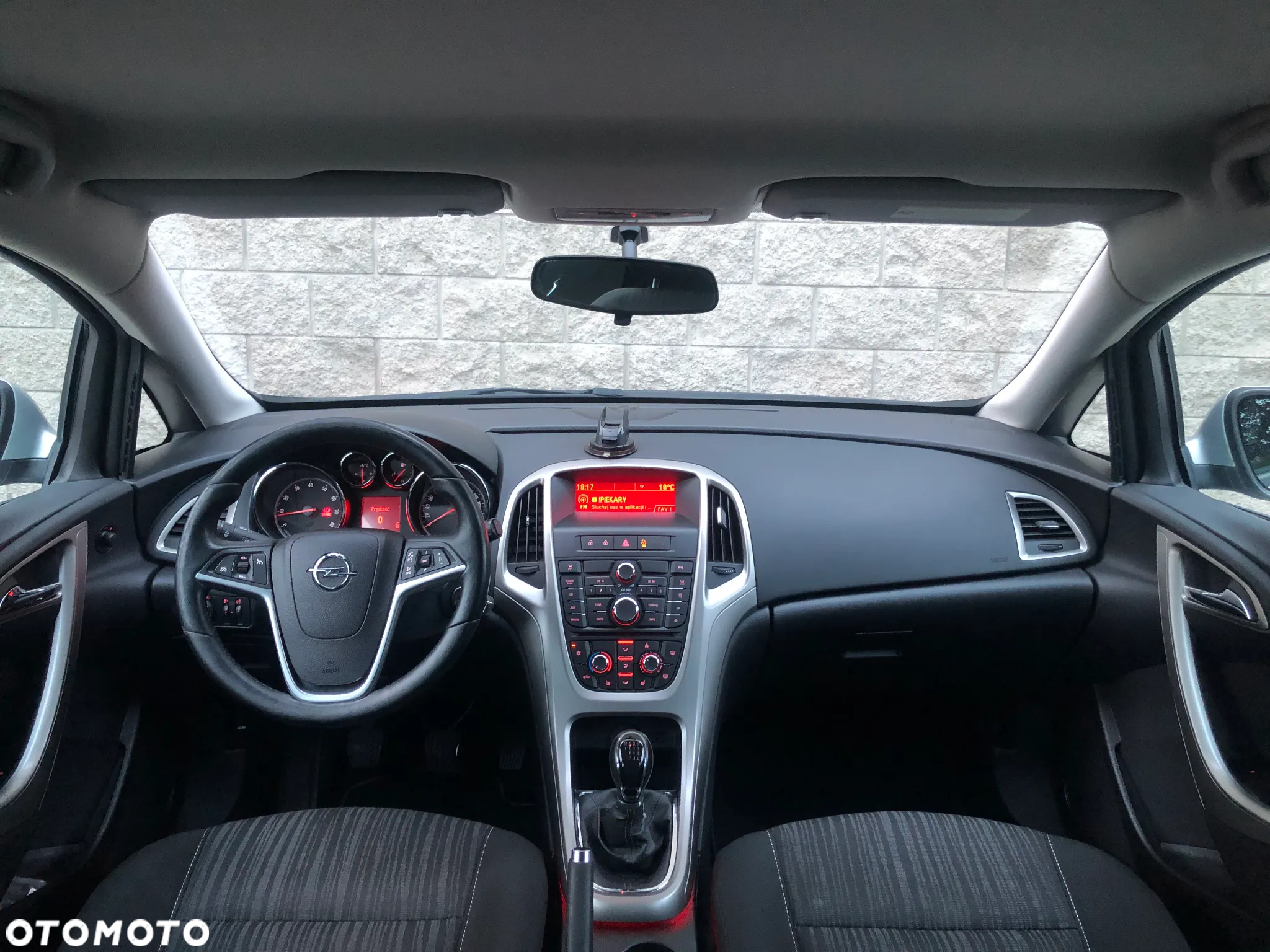 Opel Astra 1.4 Turbo Design Edition - 11