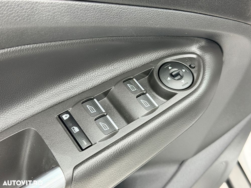 Ford Kuga 1.5 EcoBoost 2WD Trend - 12