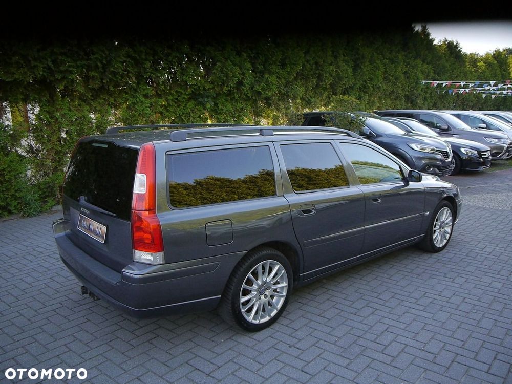 Volvo V70 2.5T AWD Momentum - 12