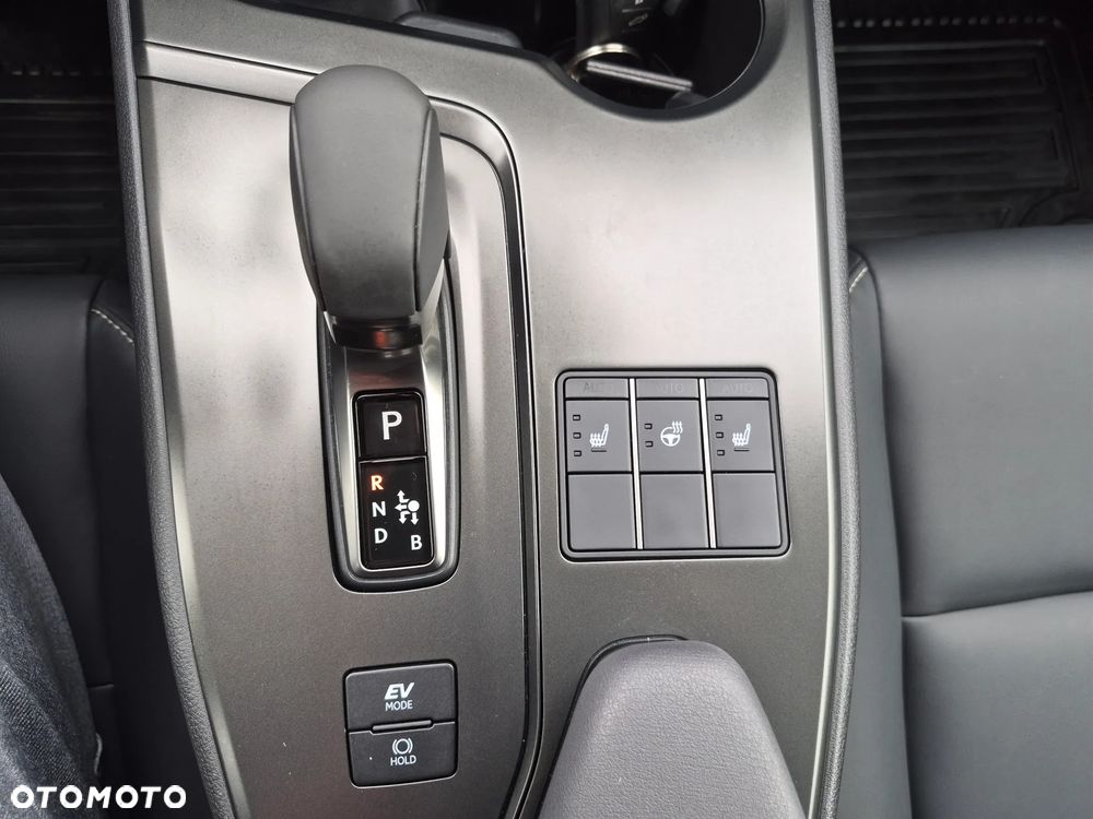 Lexus UX 300h F Sport Design AWD - 14