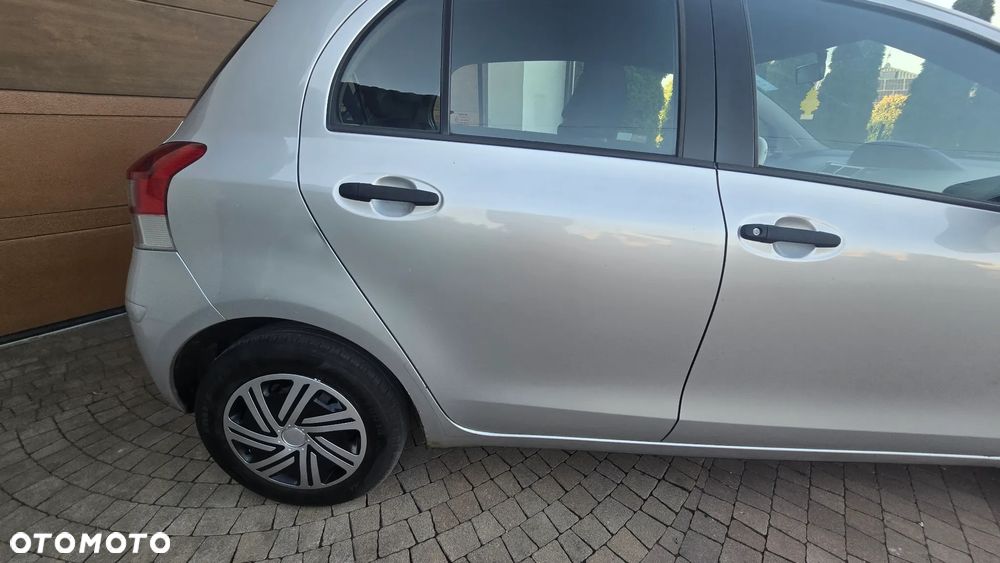 Toyota Yaris 1.0 Luna Start - 21