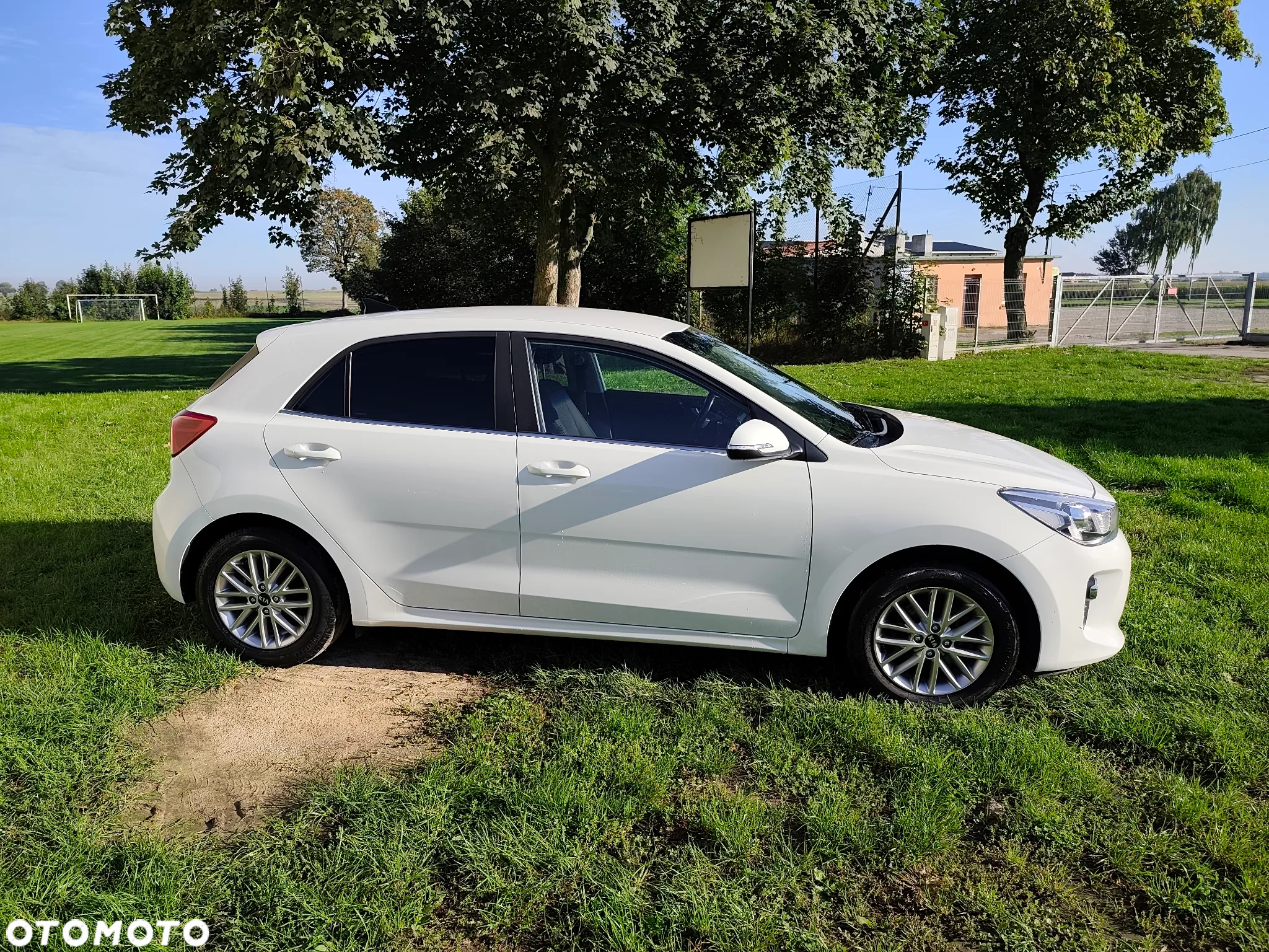 Kia Rio - 4
