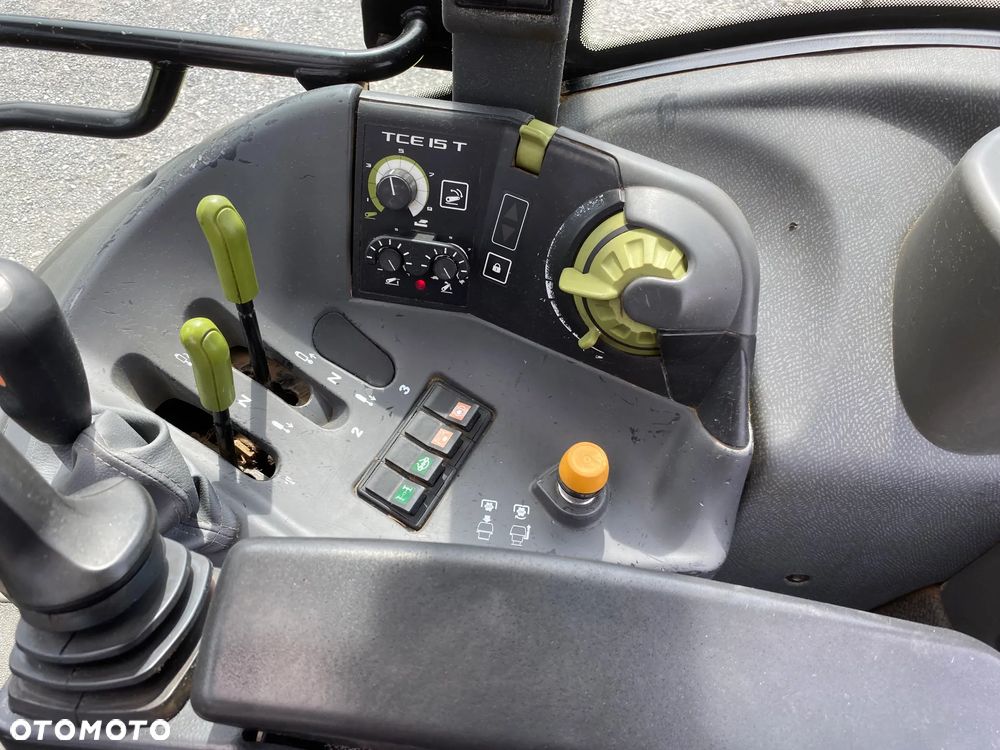Claas ARION 410 - 6