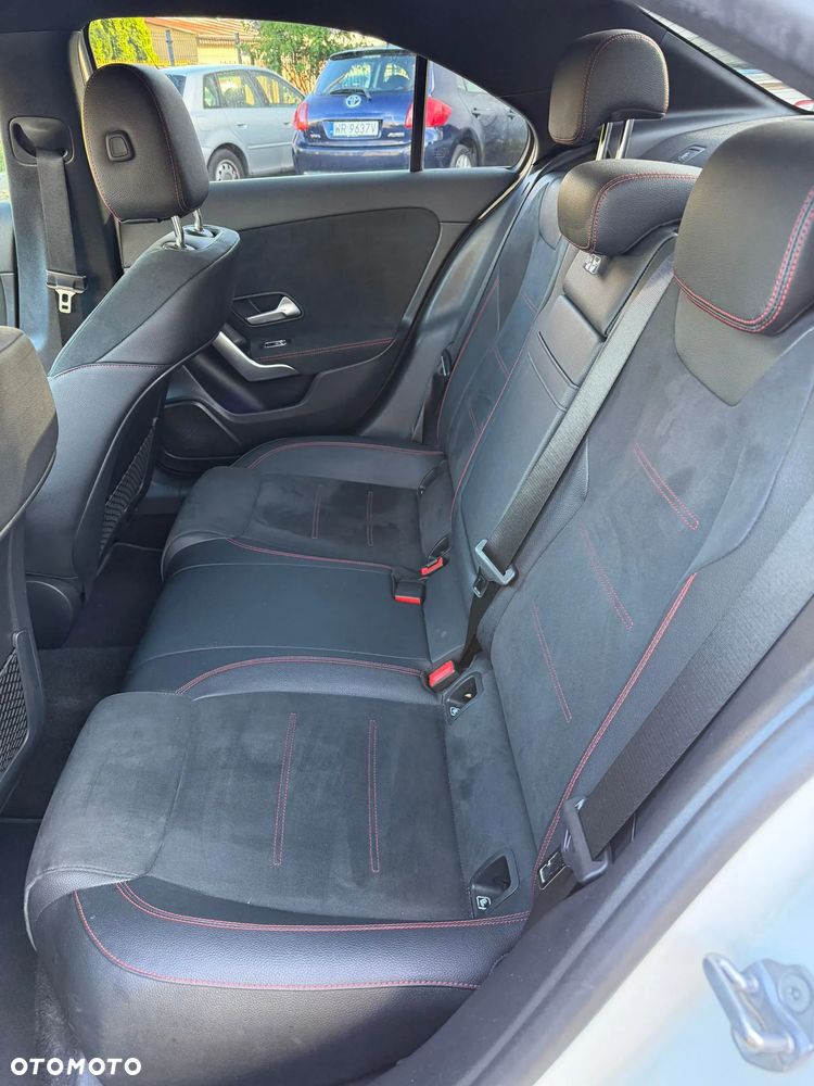 Mercedes-Benz Klasa A 220 4-Matic AMG Line 7G-DCT - 18