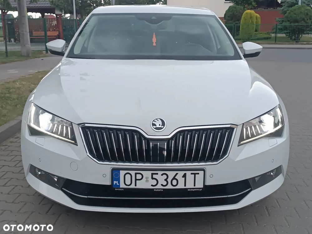 Skoda Superb 2.0 TDI 4x4 DSG Sportline - 8