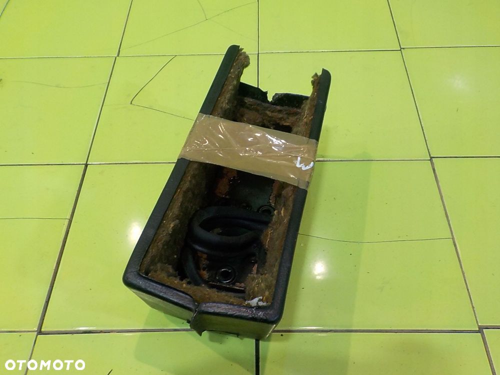 LANCIA BETA 2.0 B 83r COUPE 2D oslona akumulatora - 2