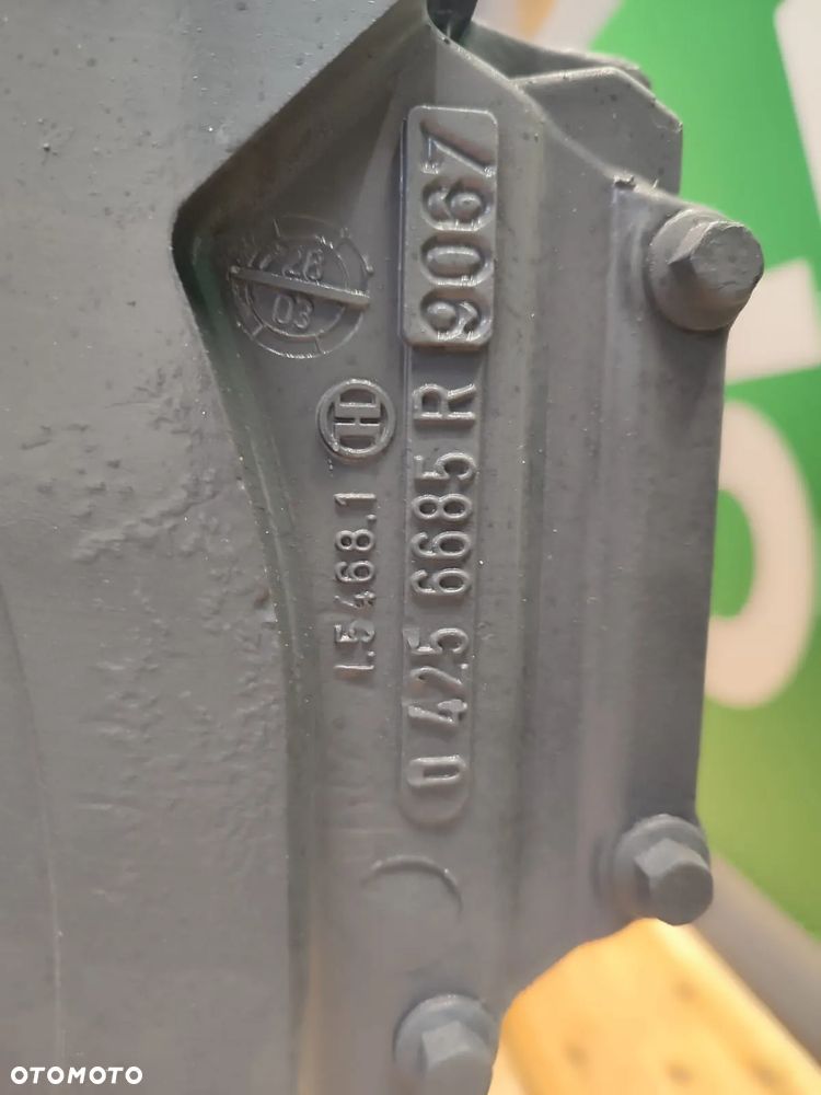 Słupek silnika FENDT 309 BF4M 1012EC - 11