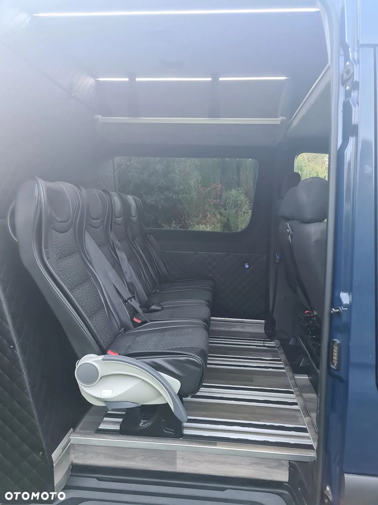 Mercedes-Benz Sprinter - 12