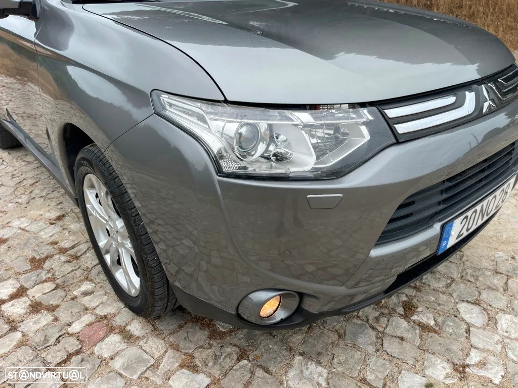 Mitsubishi Outlander 2.2 DI-D Instyle - 16