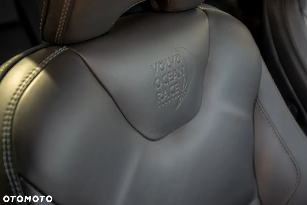 Volvo XC 60 2.4D AWD - 19