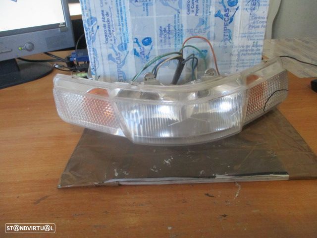 Farol Far1396 KYMCO SUPER CURTO 1980 50 CC             0P PRETO Original - 1