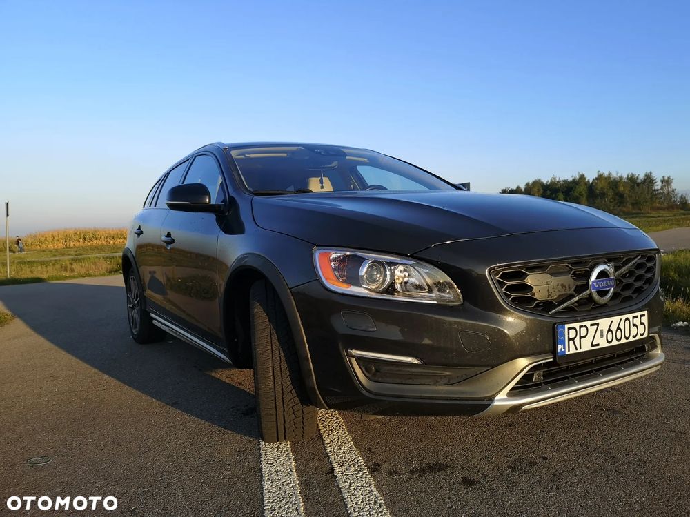 Volvo V60 Cross Country T5 AWD Summum - 5