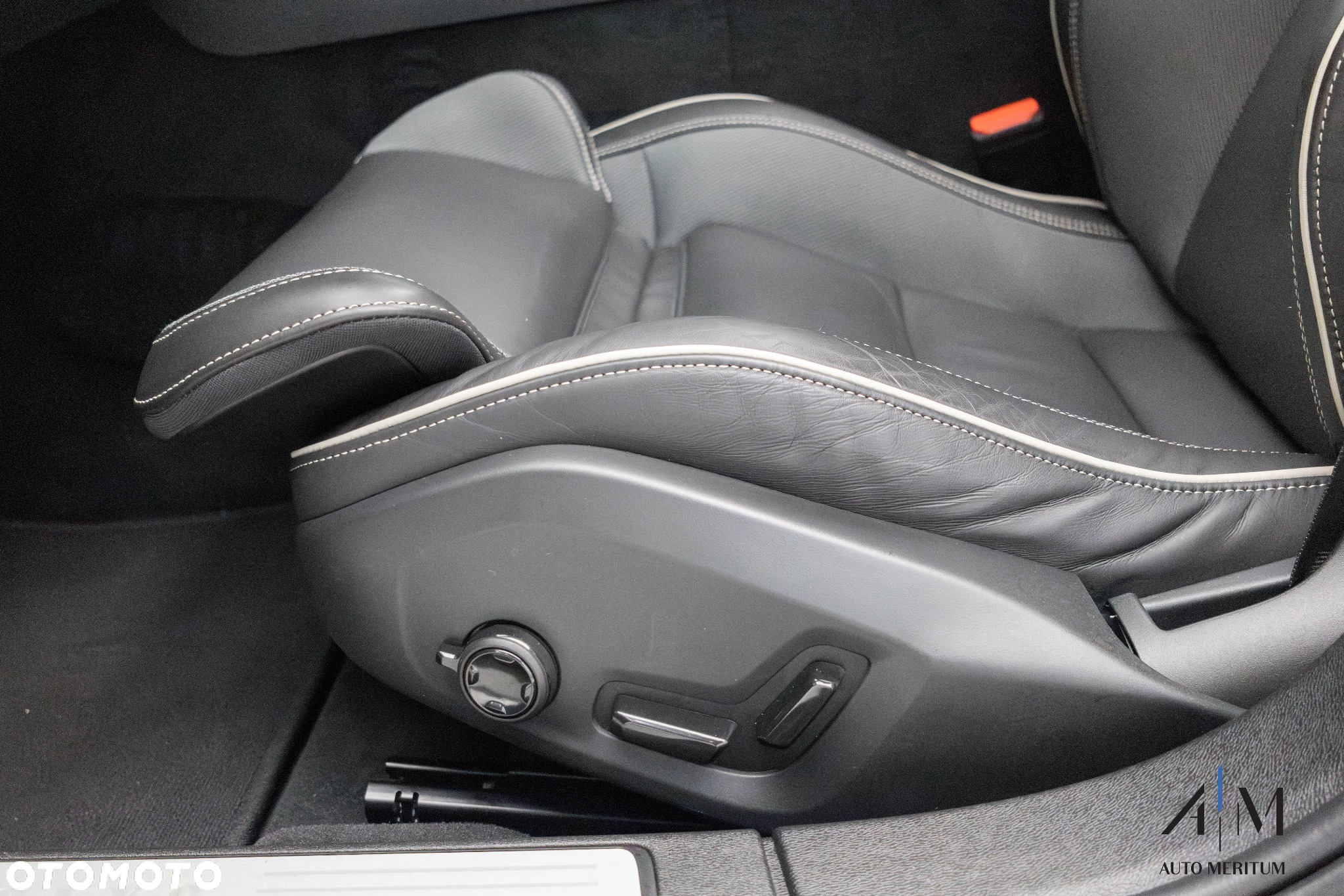 Volvo S60 B5 B AWD Ultimate Dark - 18