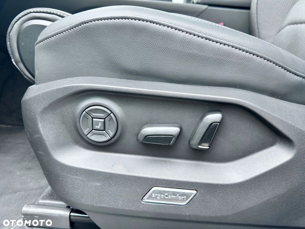 Volkswagen Touareg - 10