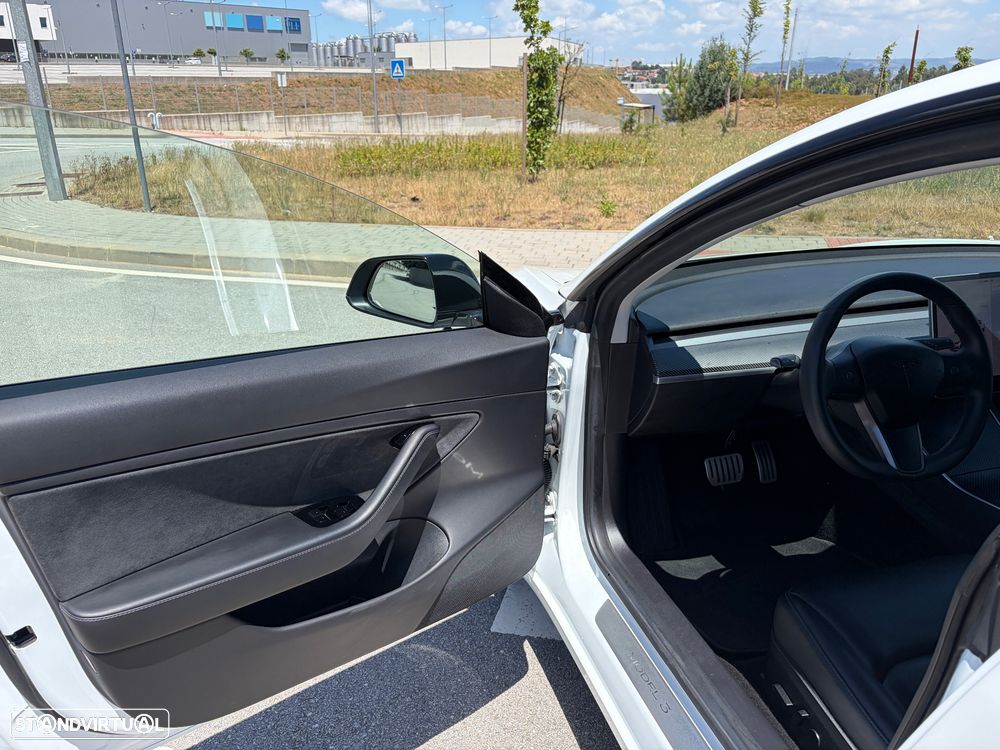 Tesla Model 3 Long Range AWD Dual Motor Performance - 11