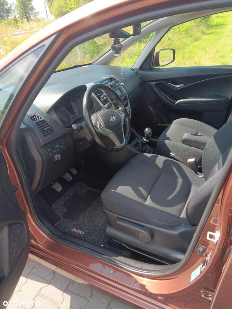 Hyundai ix20 - 19