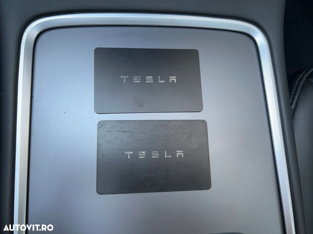 Tesla Model 3 - 29