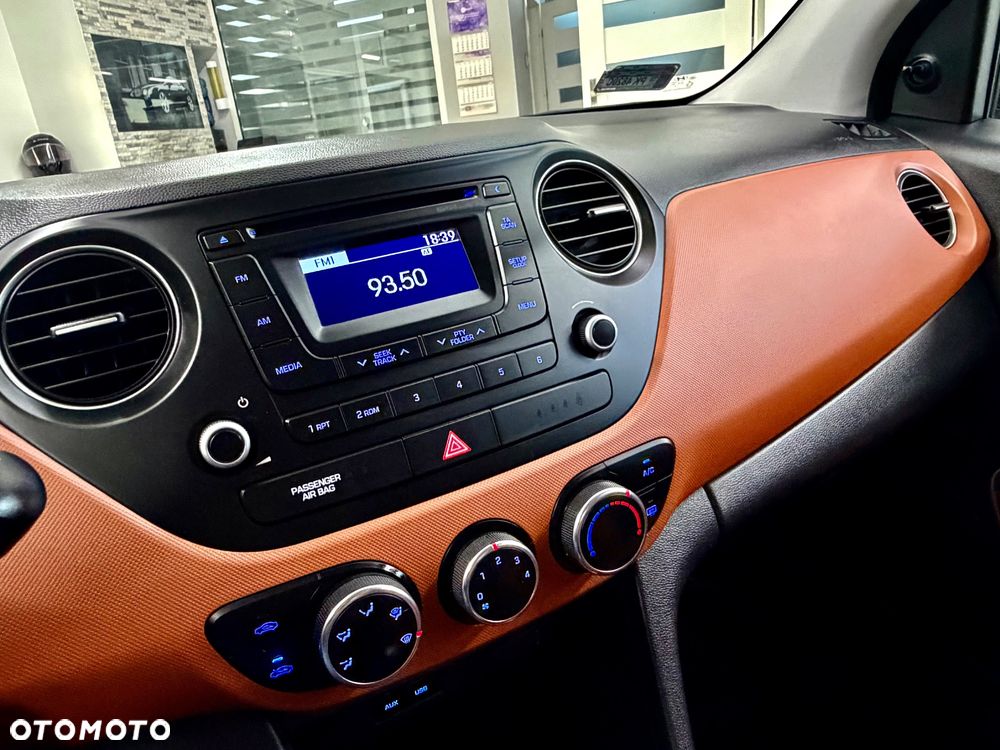 Hyundai i10 1.0 BlueDrive Premium - 10