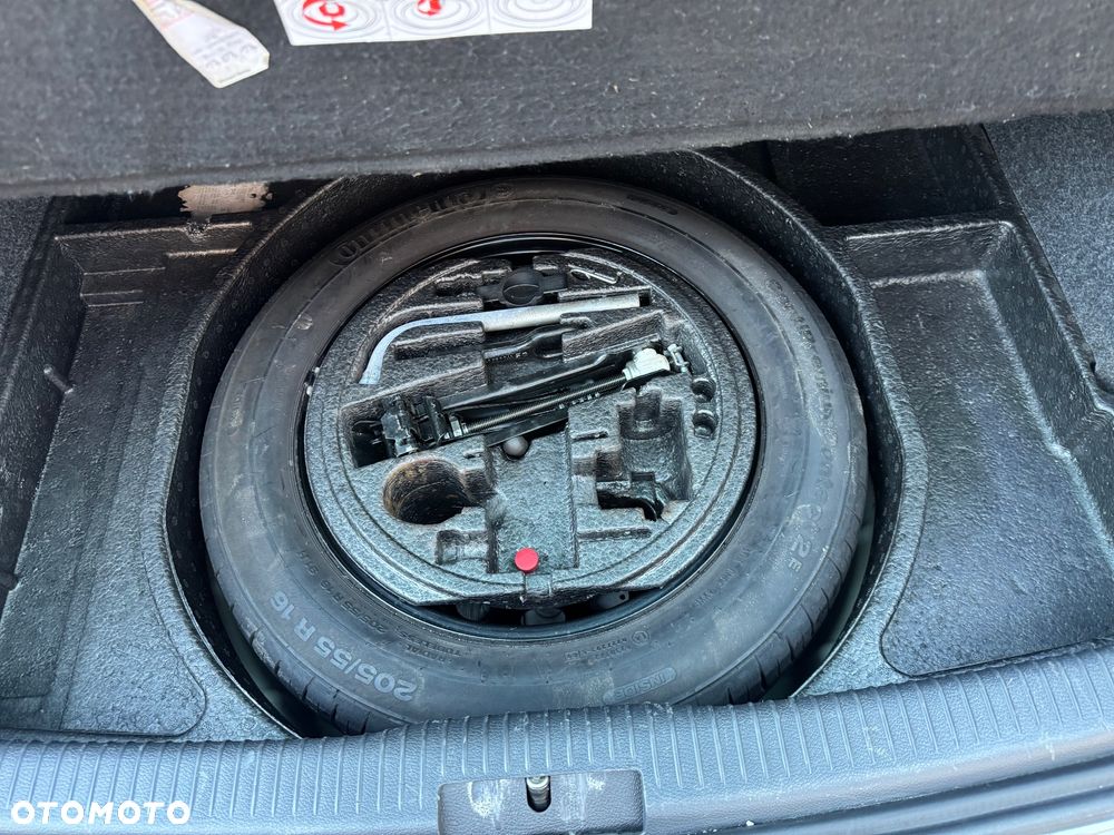 Volkswagen Golf - 13