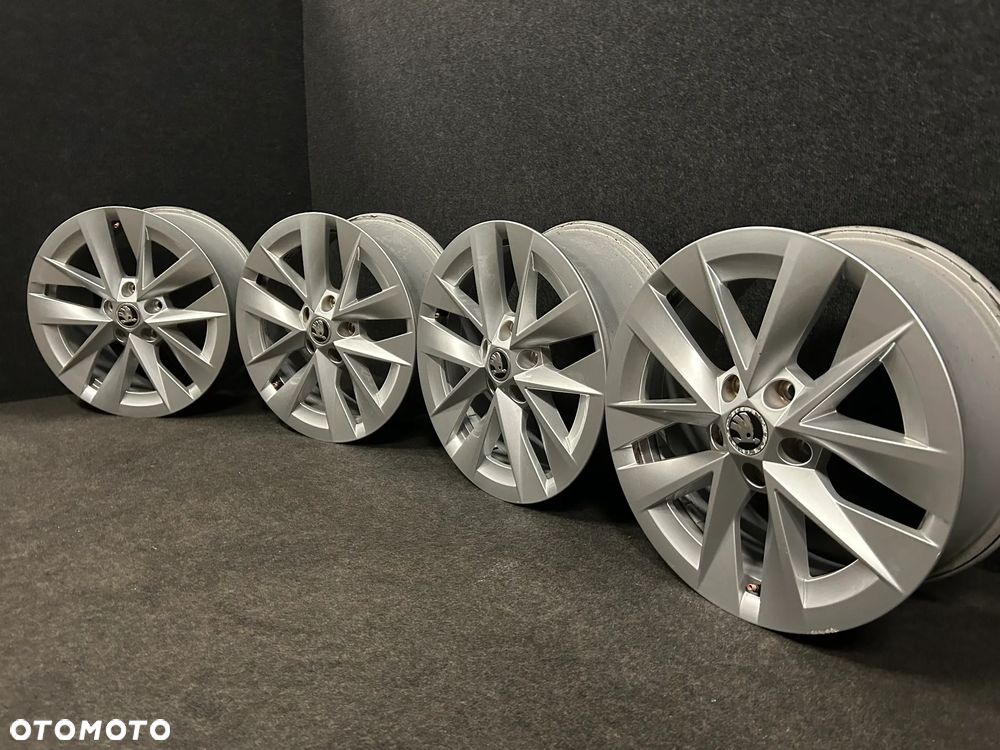 Alufelgi Skoda Octavia IV, III, Karoq, VW Golf 6, 7, Caddy, Touran 17 cali 5x112 4szt. Ładne! - 1