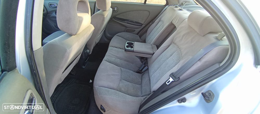 Nissan Almera 2.2 Di Luxury AC+ABS - 7