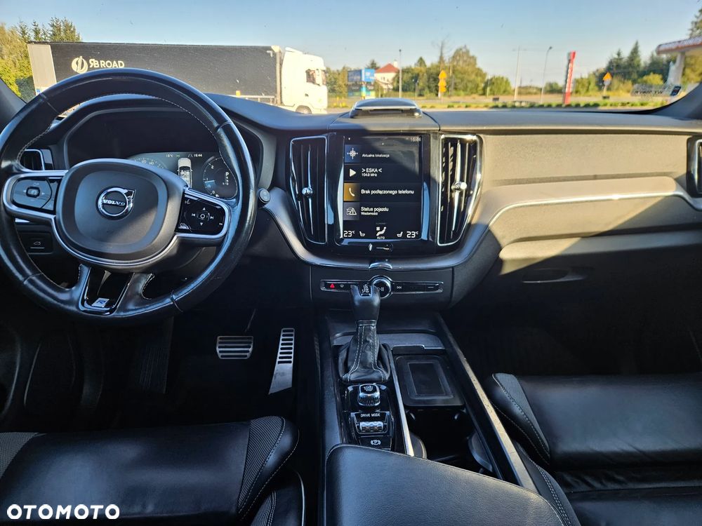 Volvo XC 60 D4 SCR R-Design - 6