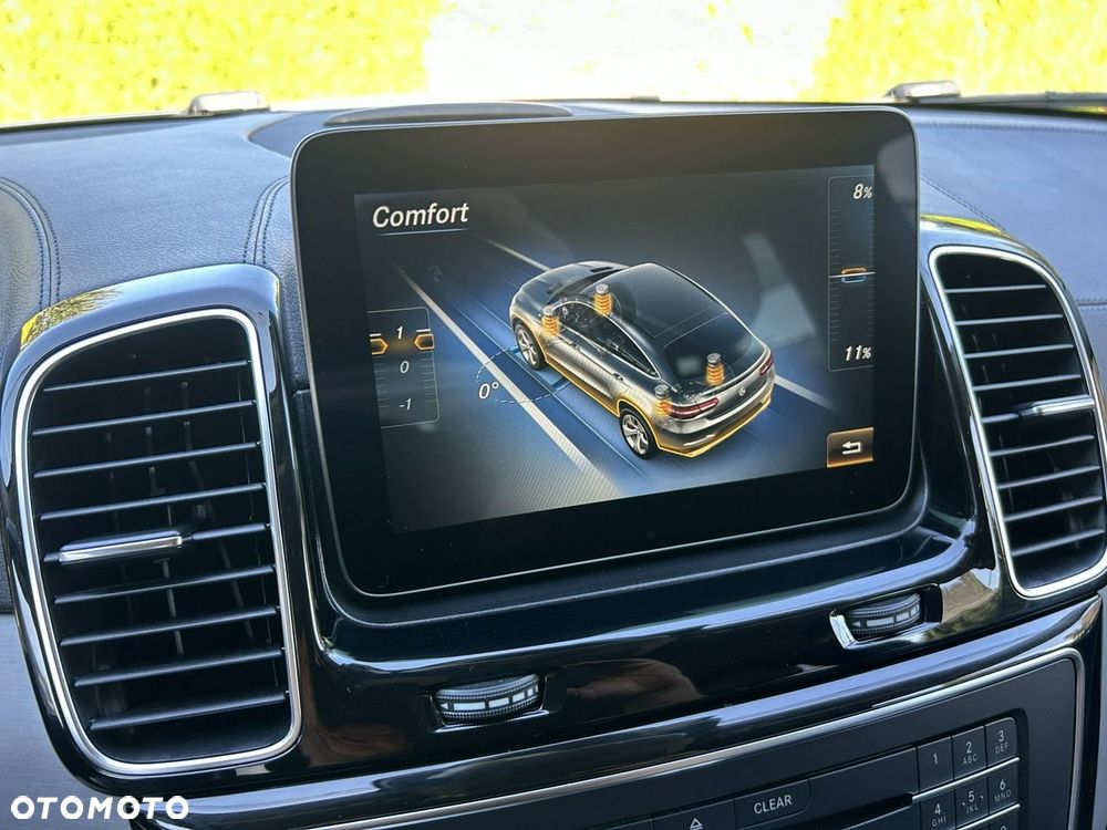 Mercedes-Benz GLE 450 AMG 4Matic 9G-TRONIC - 29
