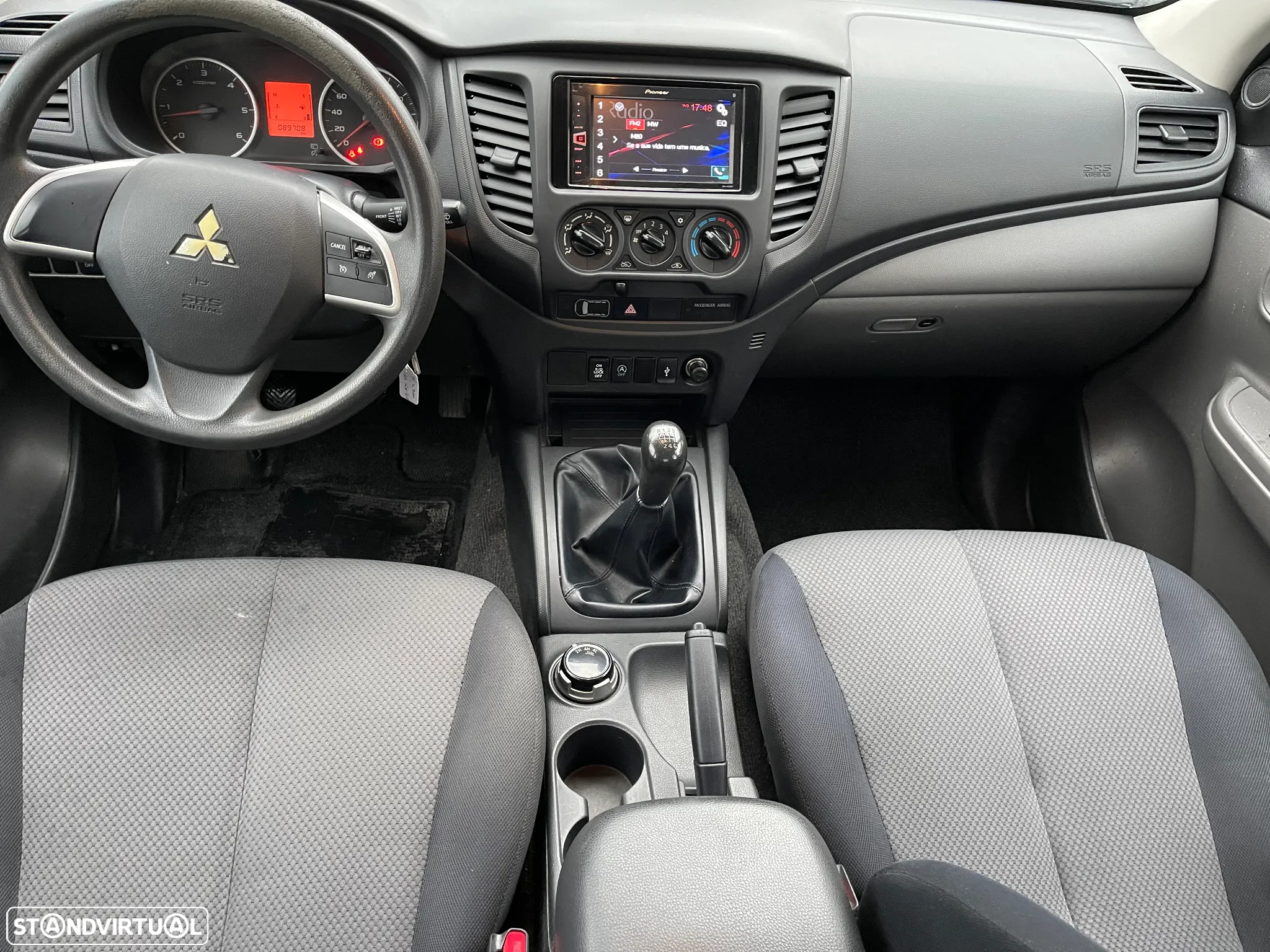 Mitsubishi L200 2.4 DI-D CD INVITE 4WD - 18