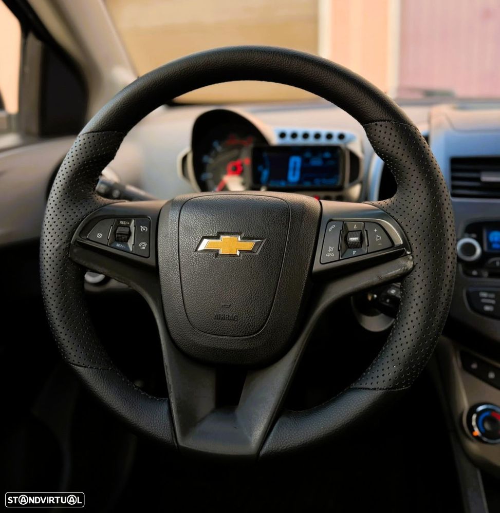 Chevrolet Aveo 1.3 VCDi LTZ - 12