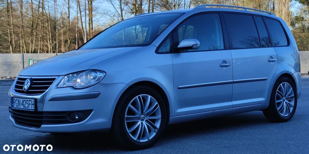 Volkswagen Touran 2.0 TDI Highline - 1