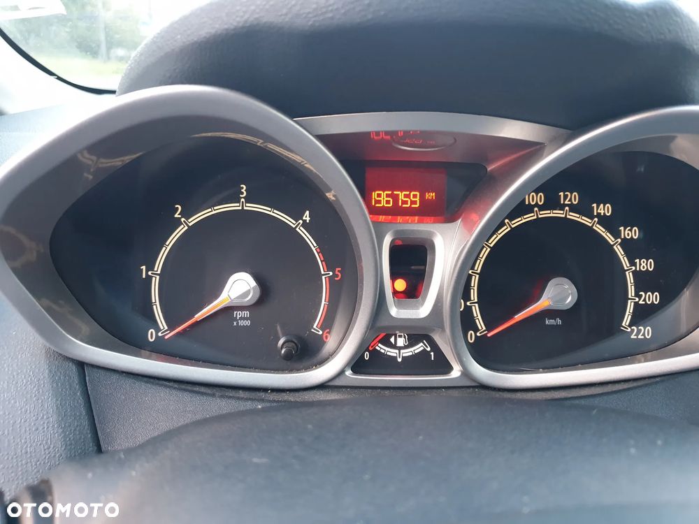 Ford Fiesta 1.4 TDCi Ambiente - 4