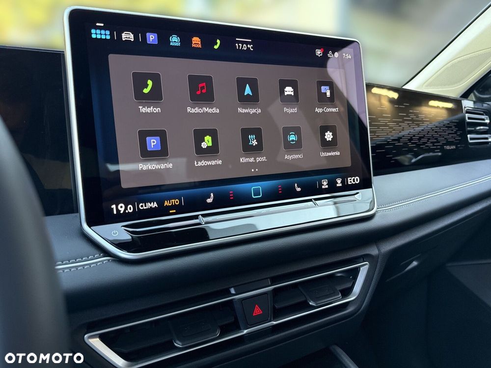 Volkswagen Tiguan - 29