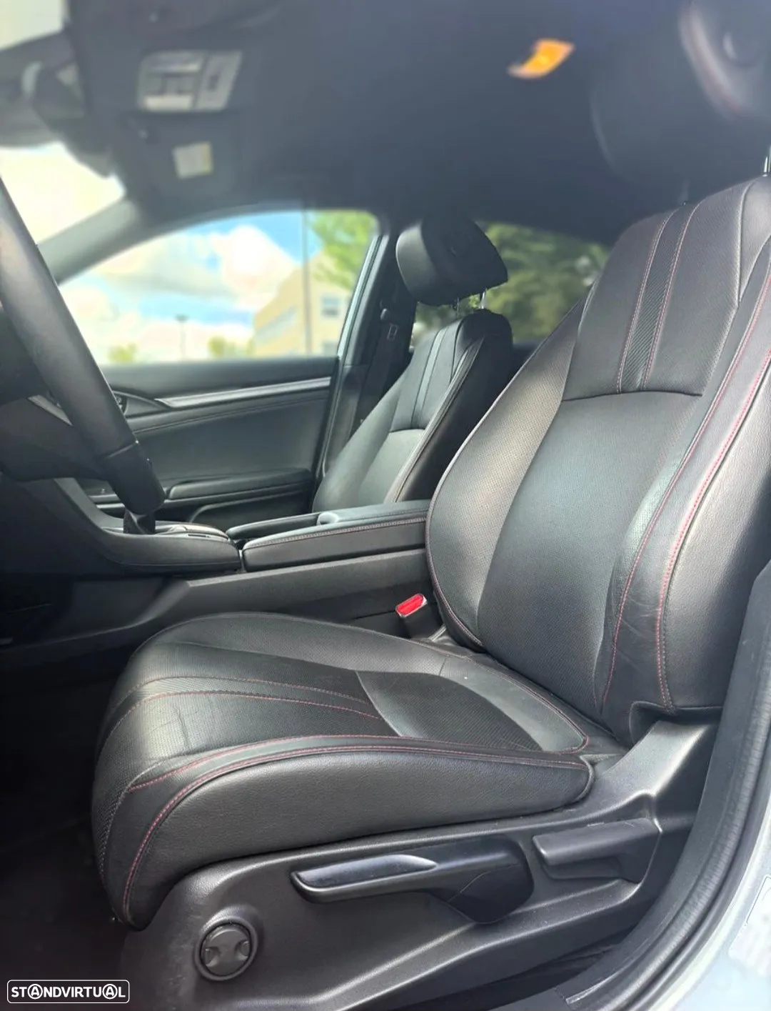 Honda Civic 1.0 i-VTEC Elegance Navi - 16