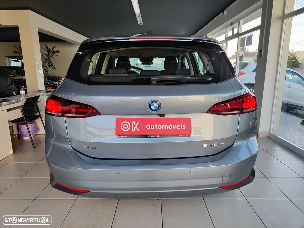 BMW 225xe Active Tourer - 10