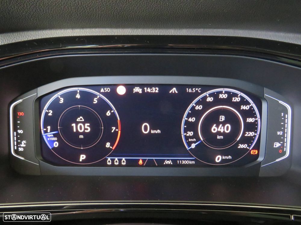 VW T-Roc 1.5 TSI R-Line DSG - 18