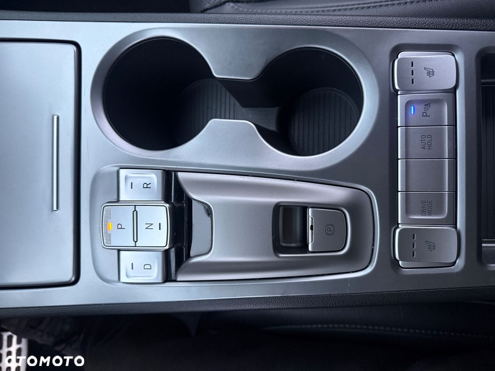 Hyundai Kona Premium - 24