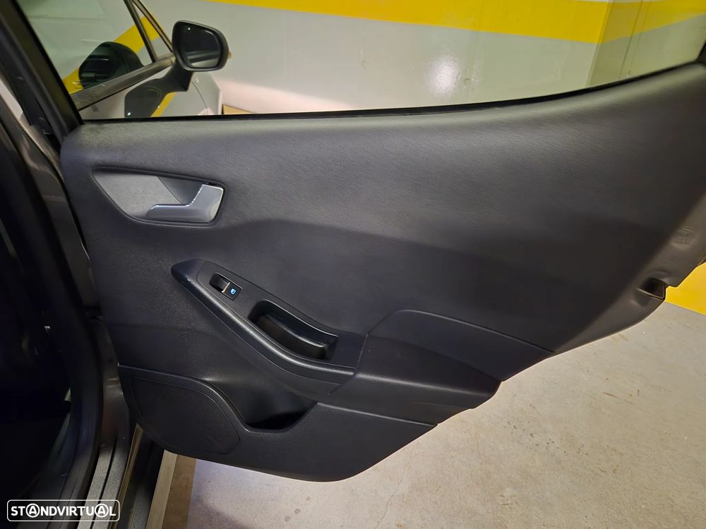Ford Fiesta 1.0 EcoBoost ST-Line - 36