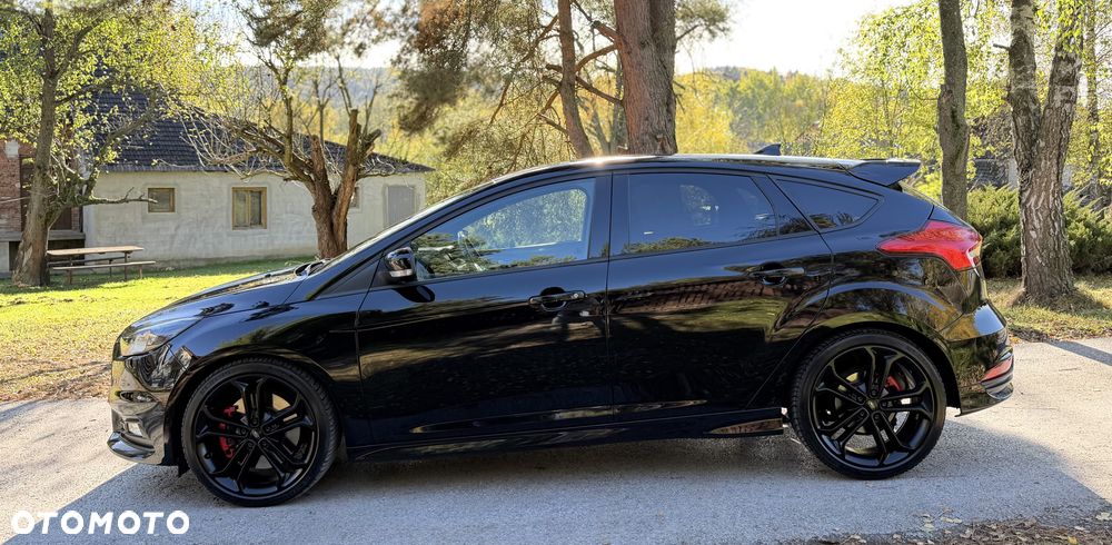 Ford Focus 2.0 EcoBoost ST mit Leder-Sport-Paket - 12