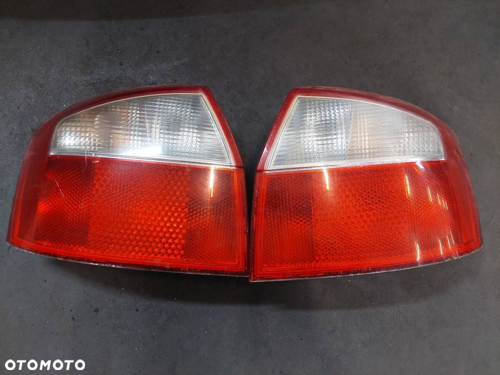 LAMPA PRAWY TYŁ + WKŁAD AUDI A4 B6 SEDAN 00-06r - 3
