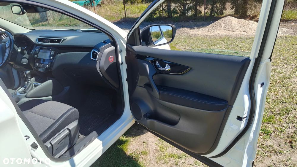 Nissan Qashqai 1.6 DCi ALL-MODE 4x4i N-Connecta - 15