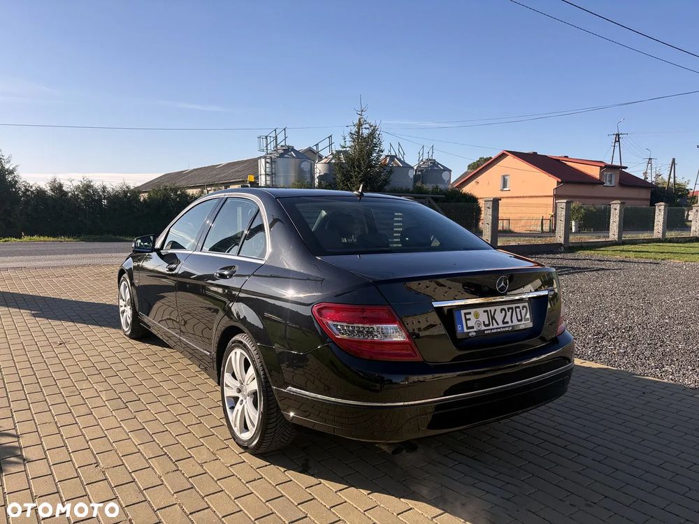 Mercedes-Benz C-Class 2009 photo 4