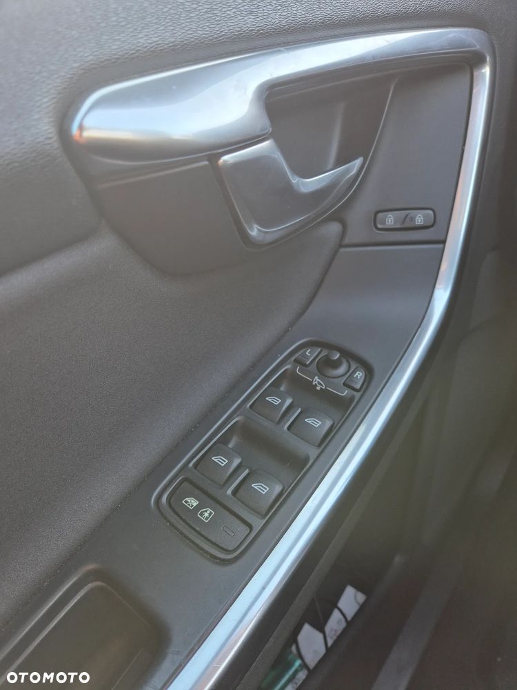 Volvo V60 - 10