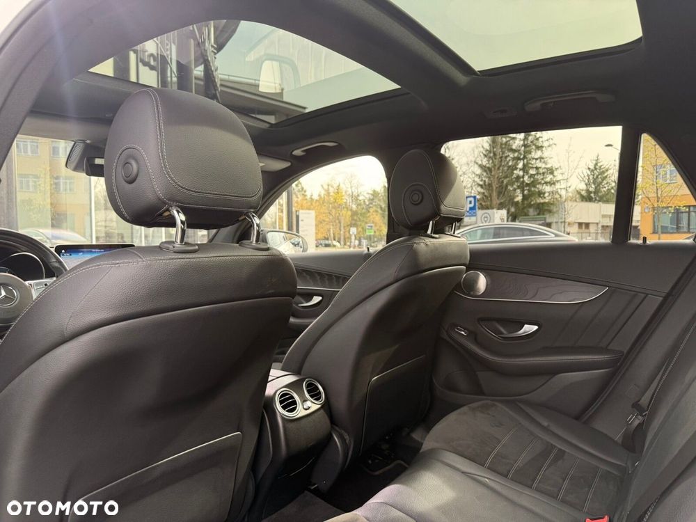 Mercedes-Benz GLC - 12