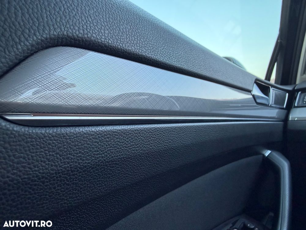 Volkswagen Passat 2.0 TDI SCR DSG Comfortline - 28