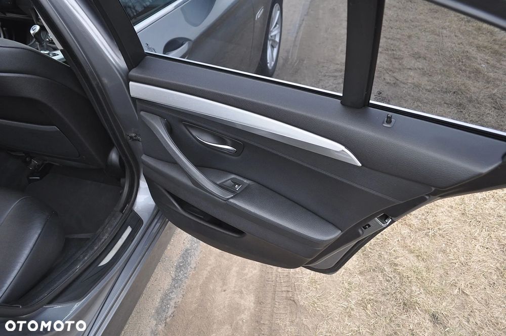 BMW Seria 5 520d Modern Line - 20