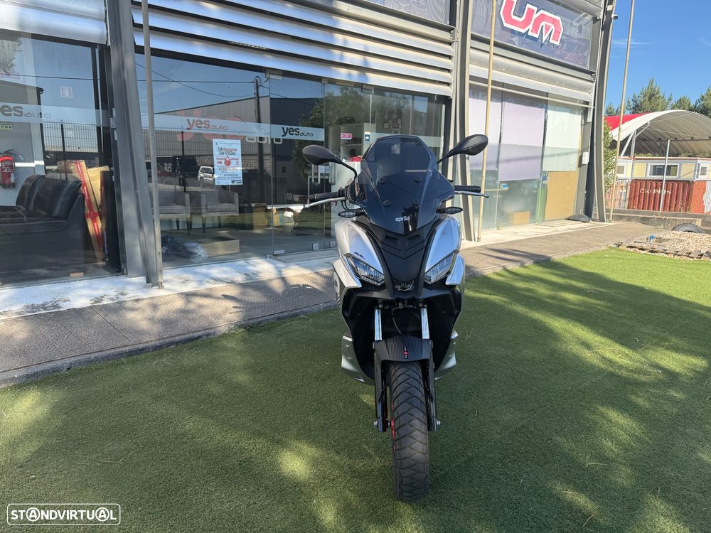 Aprilia SR GT 125 - 5