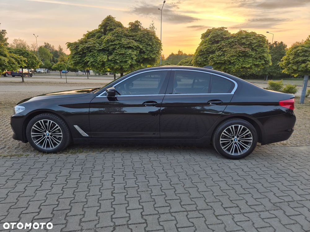BMW Seria 5 530i xDrive GPF Sport Line sport - 5