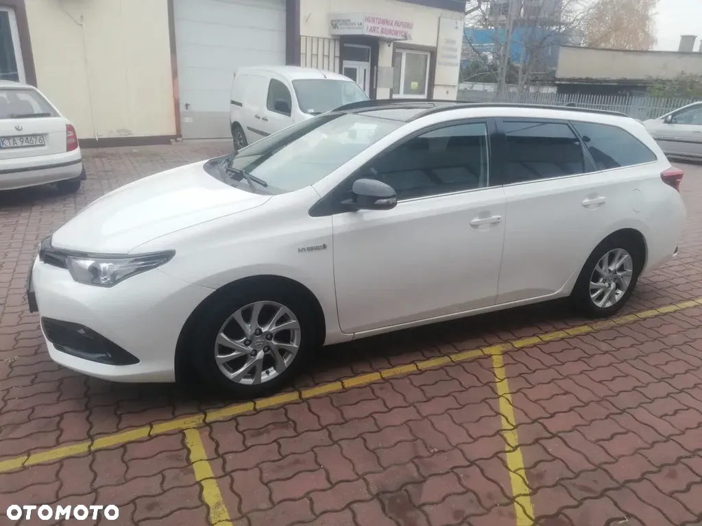 Toyota Auris 1.8 VVT-i Hybrid Automatik Style Selection - 2