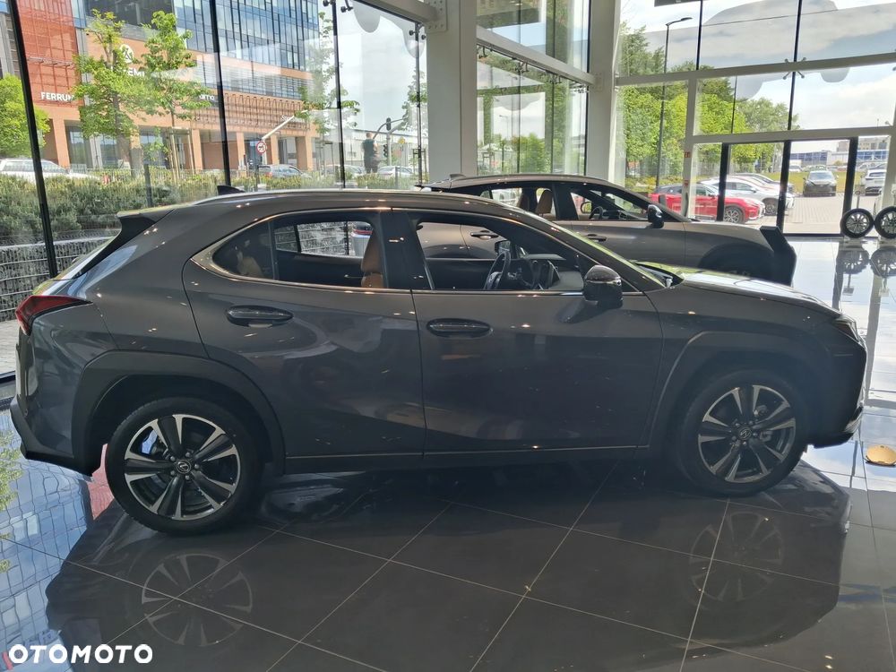 Lexus UX 300h Business - 5