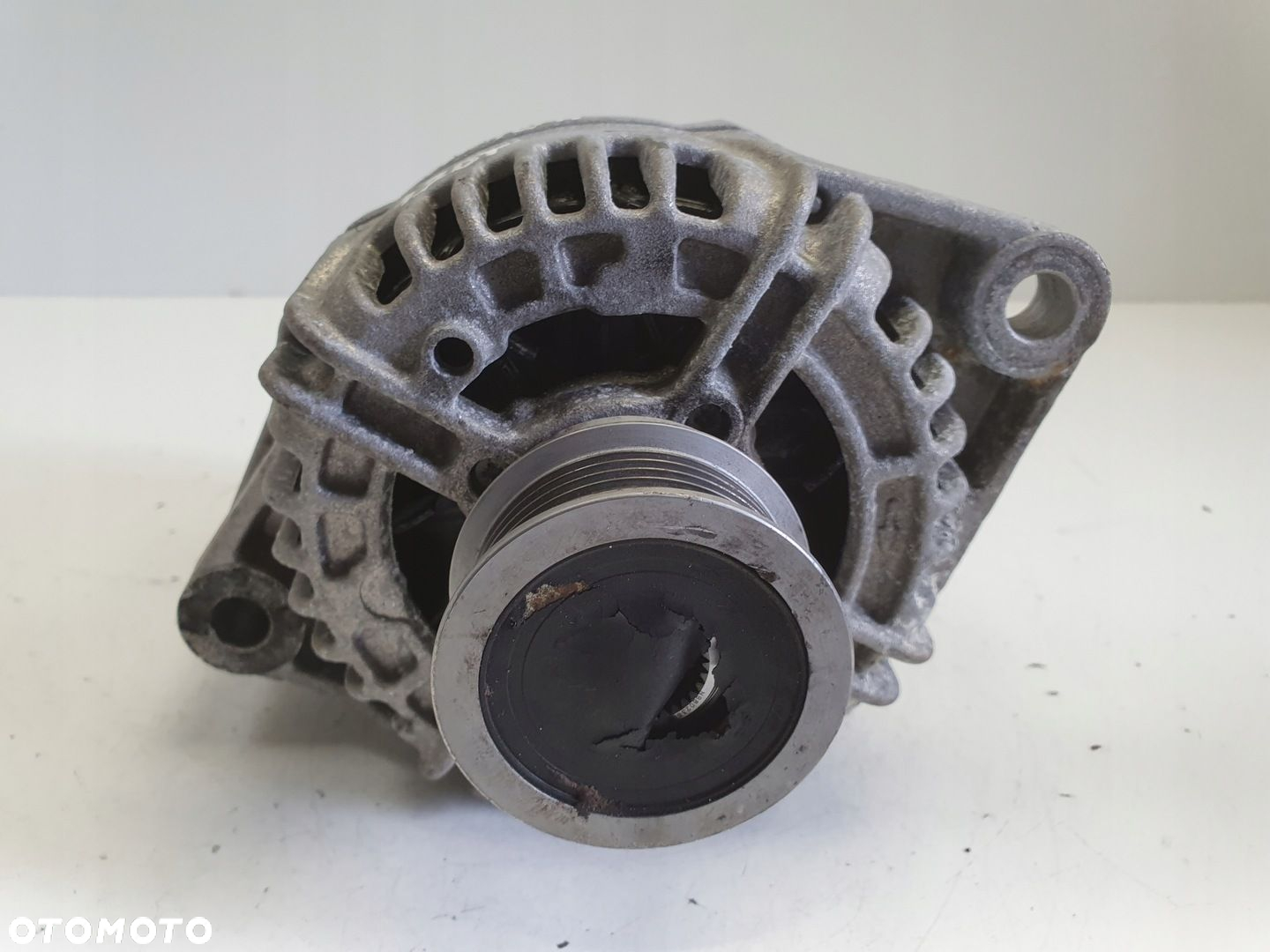 Opel Astra III H 1.9 CDTI 16V ALTERNATOR bosch 0124425059 - 4